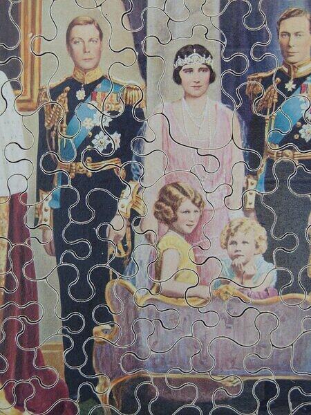 The Royal Family-pink box (Detail 1).JPG