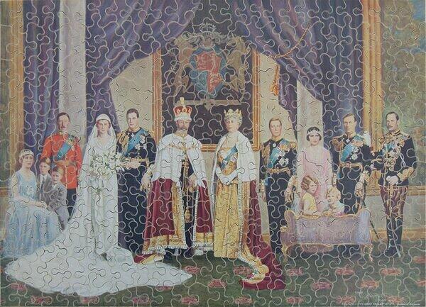 The Royal Family-pink box.JPG