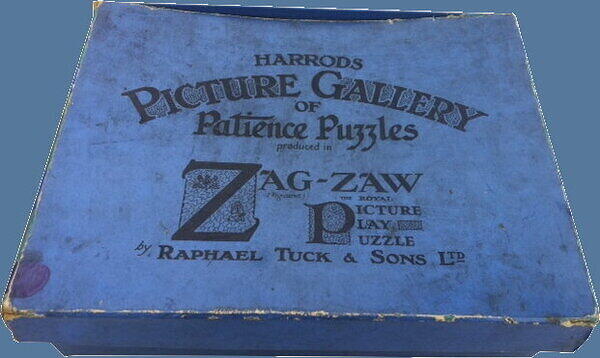 CHANGING GUARD AT ST. JAMES' PALACE (BOX 2).jpg