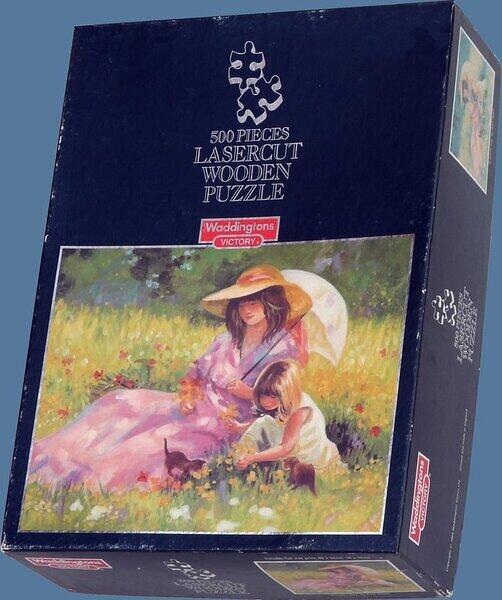 14007 A SUNNY DAY (BOX).jpg