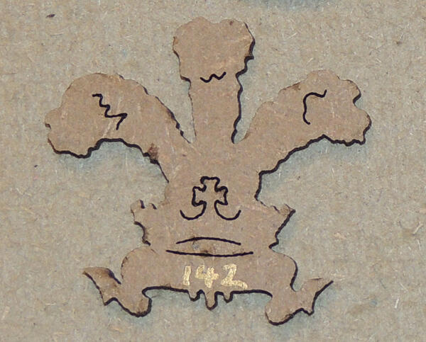 Crest figural