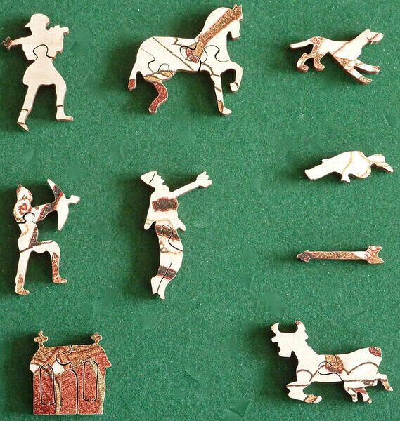 bayeux (figurals).jpg